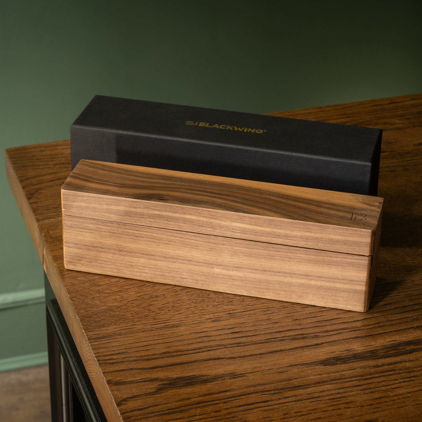 blackwing Walnut Gift Box of 24 Mixed Pencils & Cardboard Presentation Sleeve.