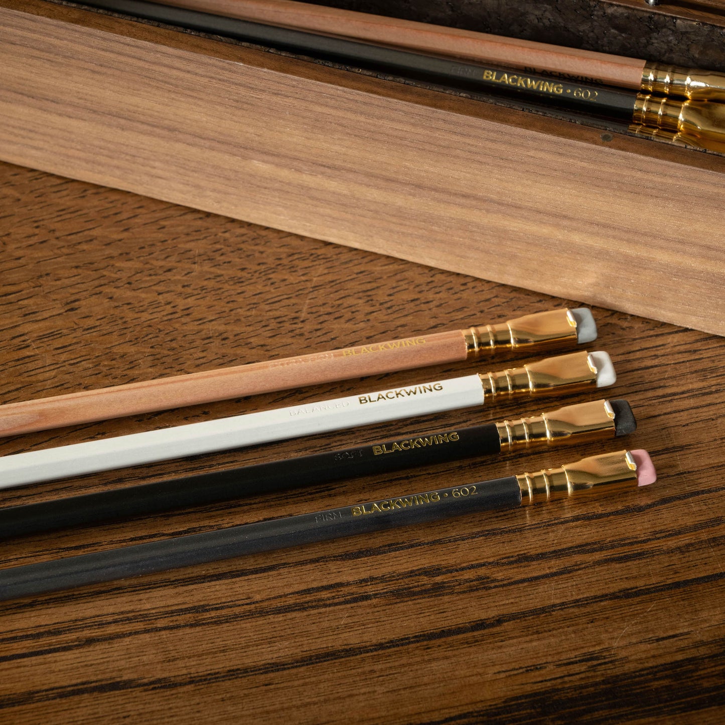 Blackwing Walnut Gift Box of 24 mixed pencils, natural, 602, balanced & matt pencils.