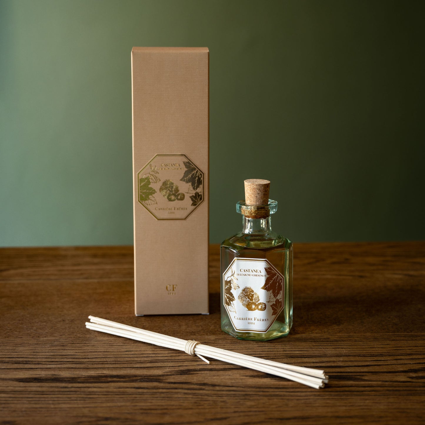 Carrière Frères Chestnut Reed Diffuser and box.