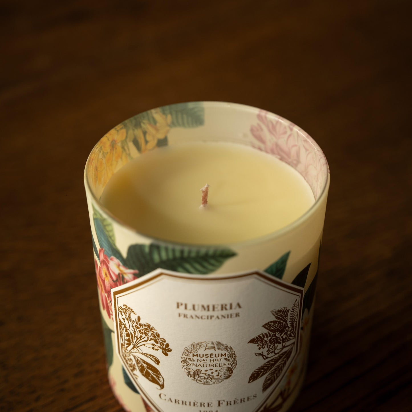 Organic vegetable wax and cotton wick Carrière Frères x The Museum Frangipani scented candle.