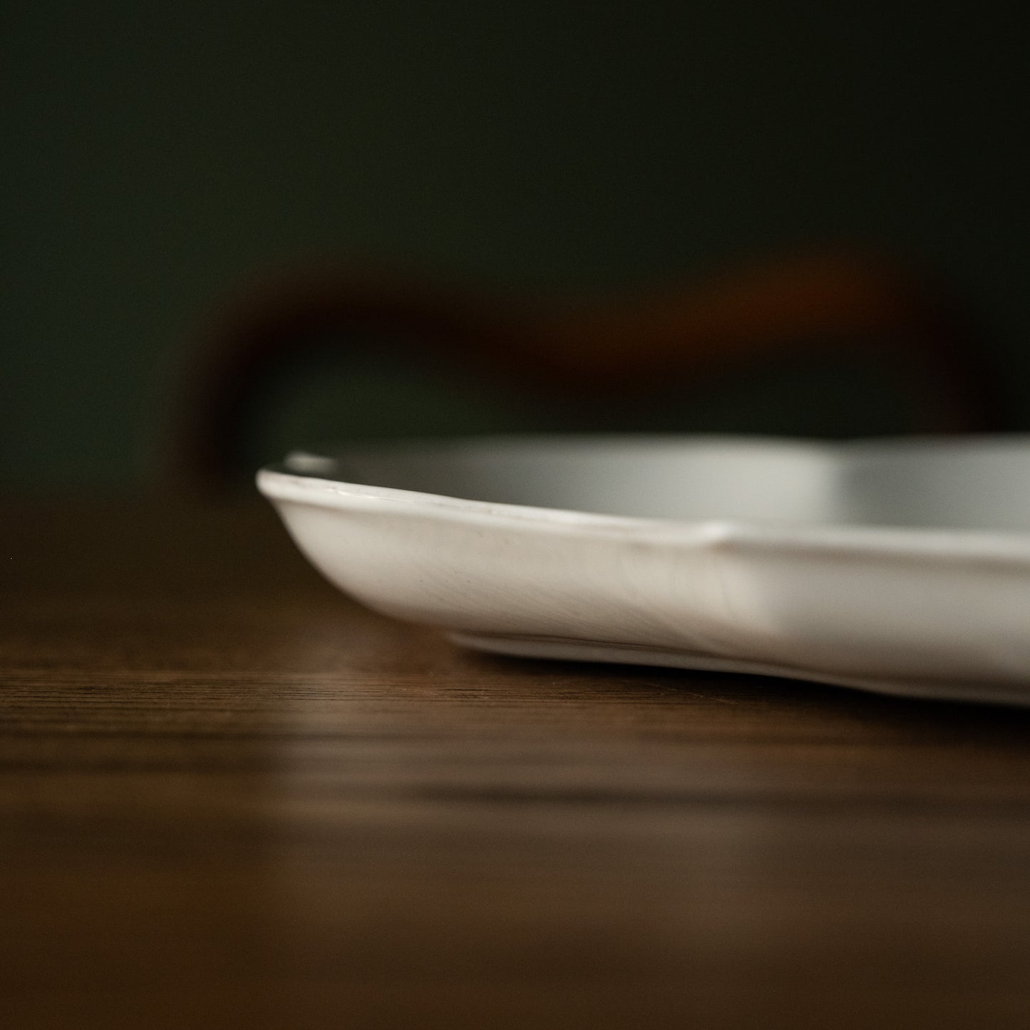 Side profile of Carron Paris white ceramic oval platter