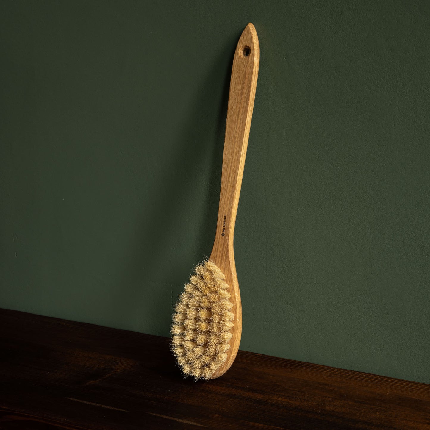 Iris Hantverk Bath Brush with handle