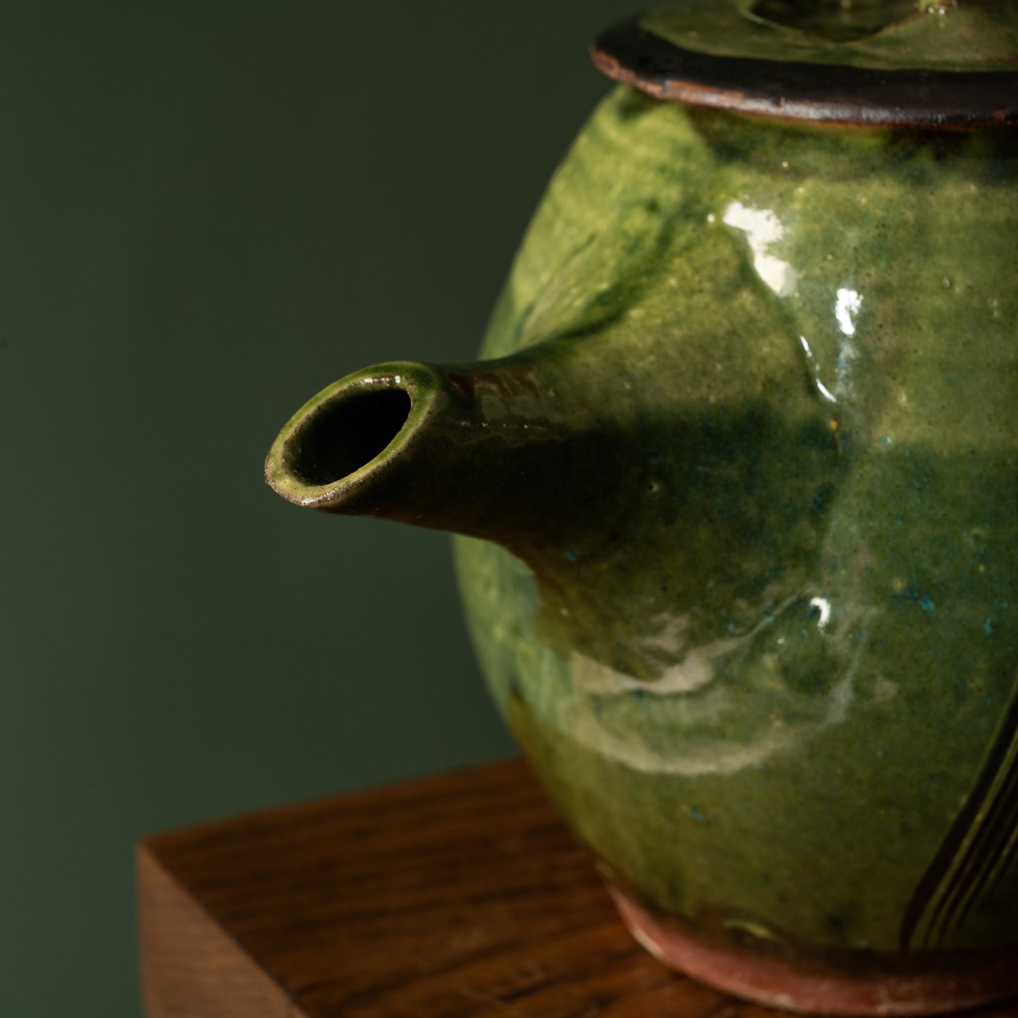 Joshua Williams green earthenware teapot spout