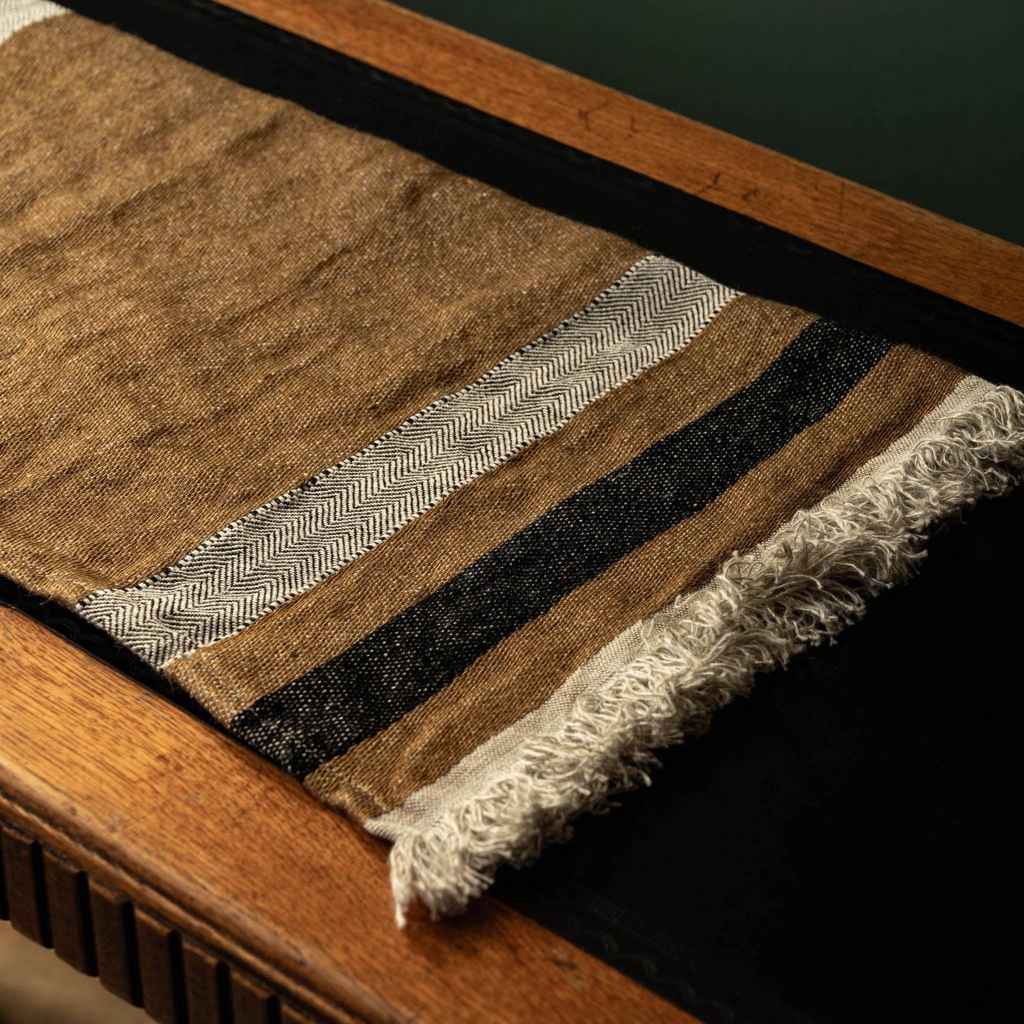 Libeco Belgian Linen Nairobi Guest Towel fabric close up