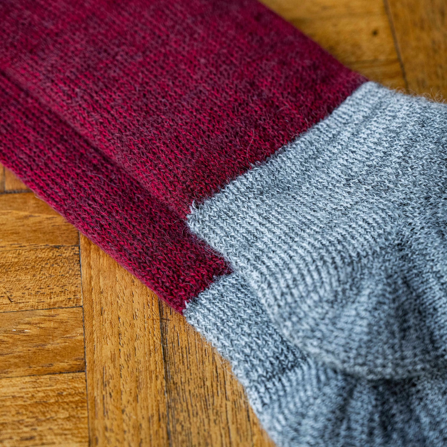 Heel detail of Nishiguchi Kutsushita Bordeaux wool & mohair socks