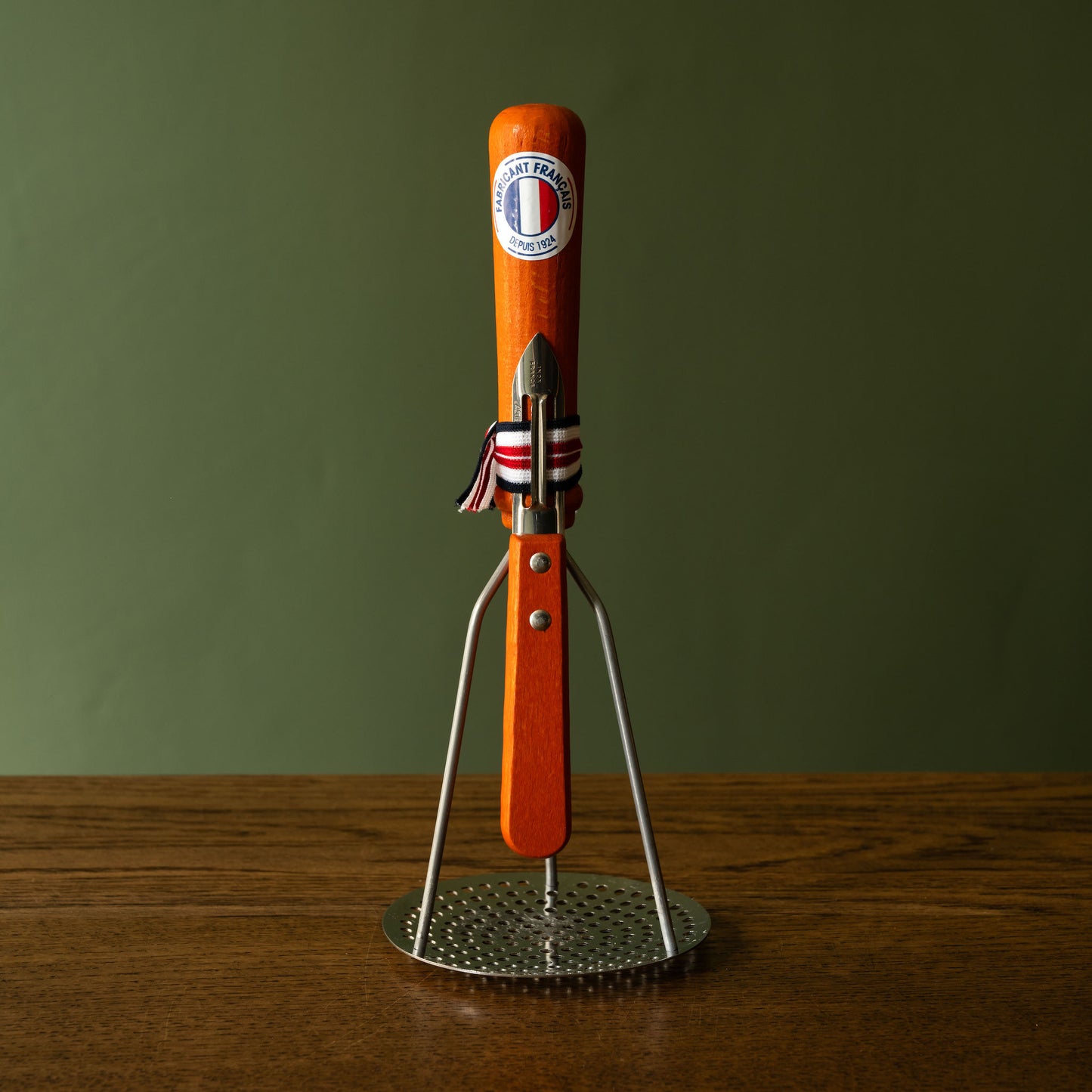 Potato masher & peeler set in orange