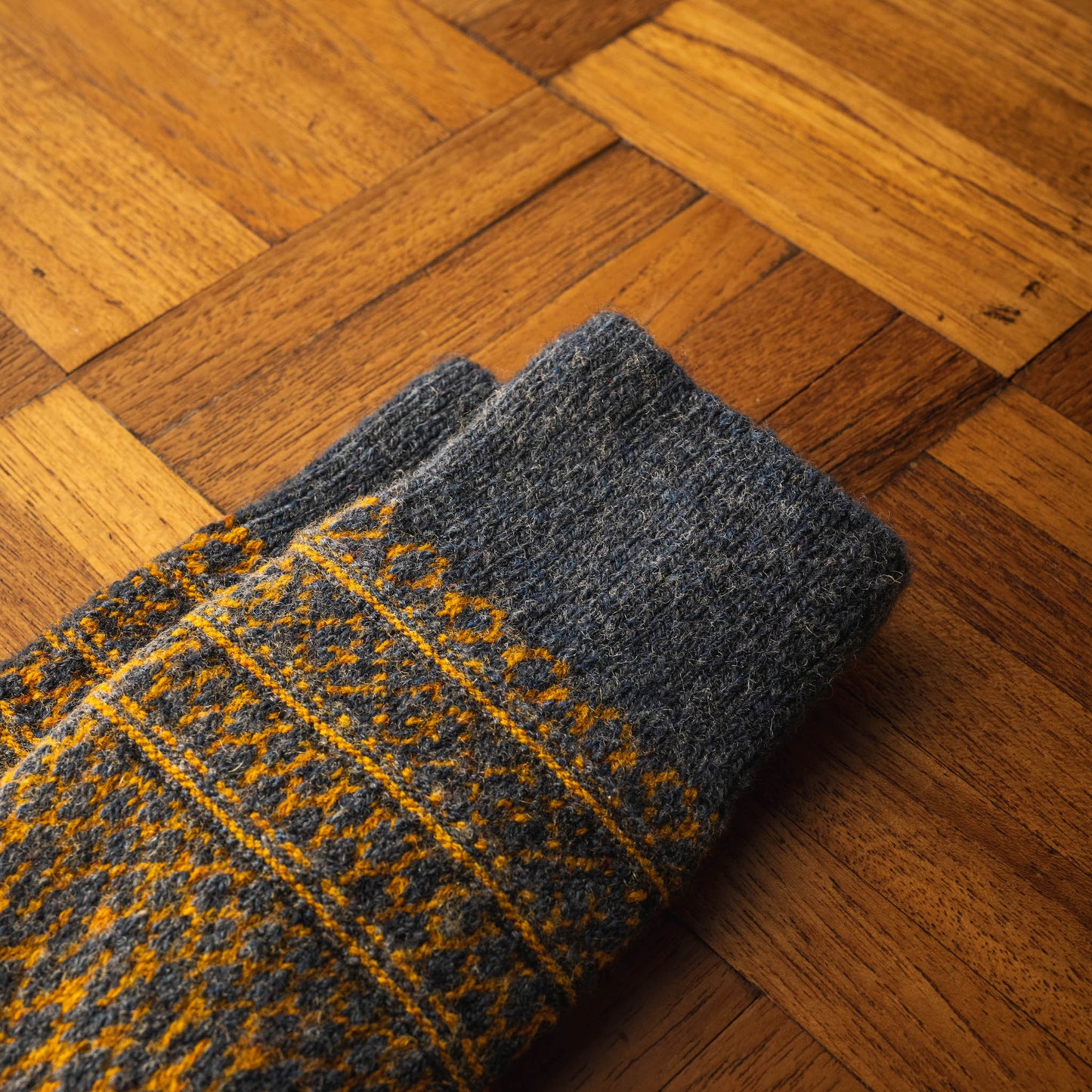 Wool Jacquard Socks Navy/Gold