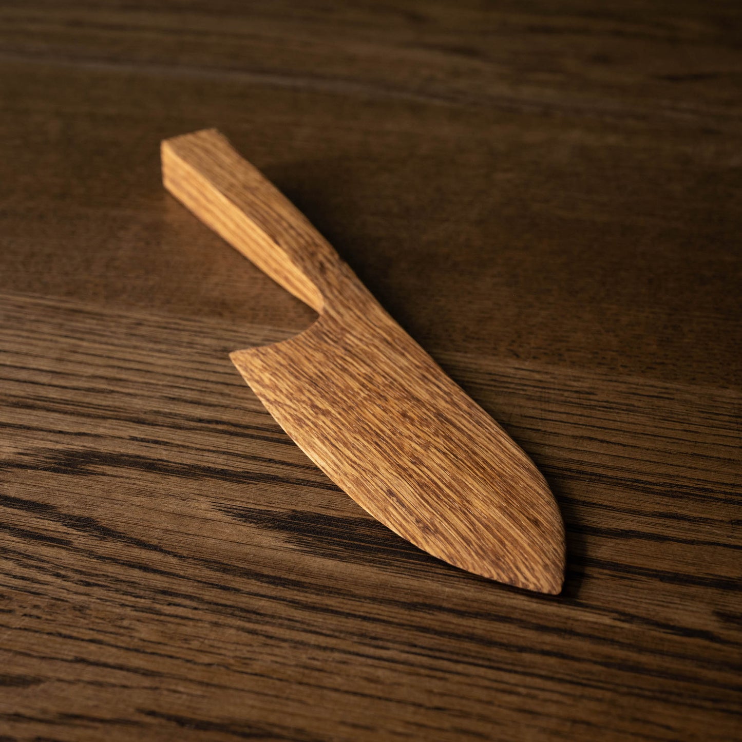 Selwyn House Cake Knife in Brown Oak