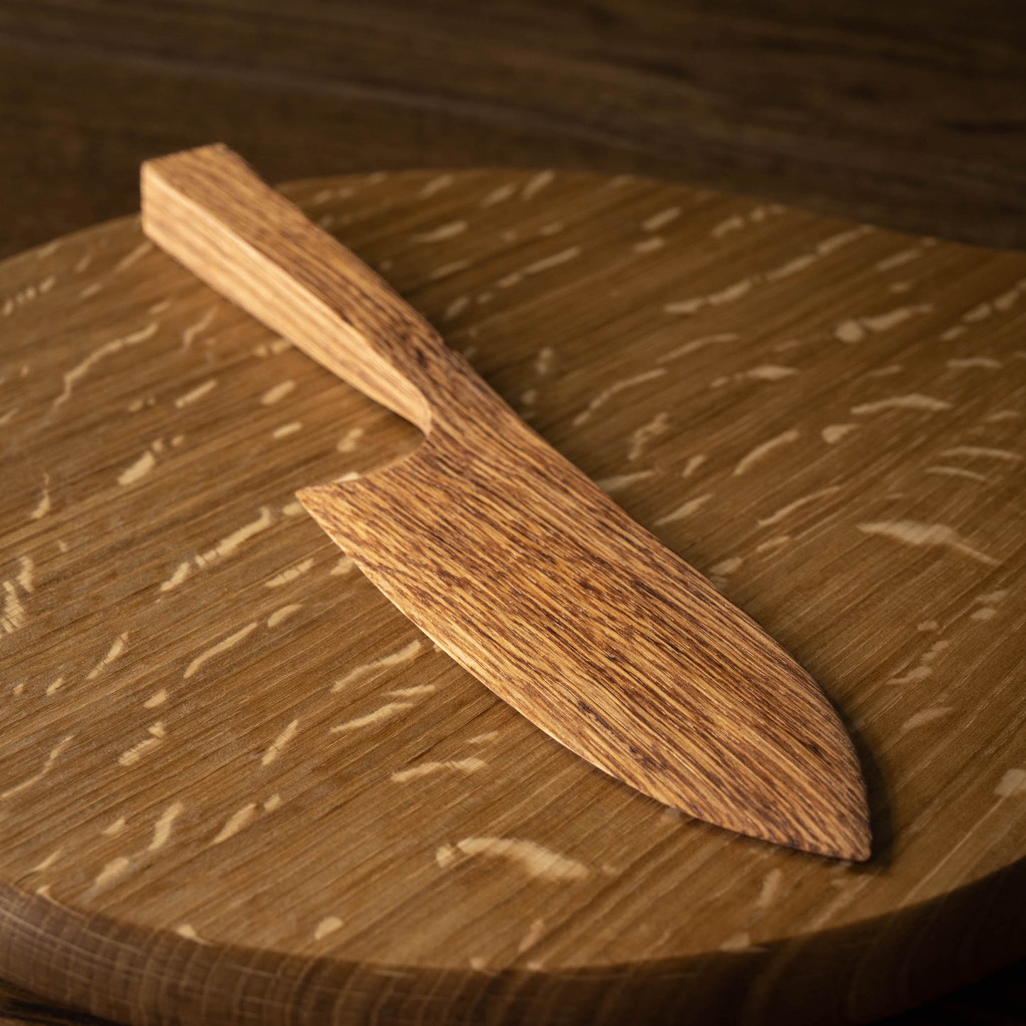 Selwyn House Cake Knife & Oak Serving Board