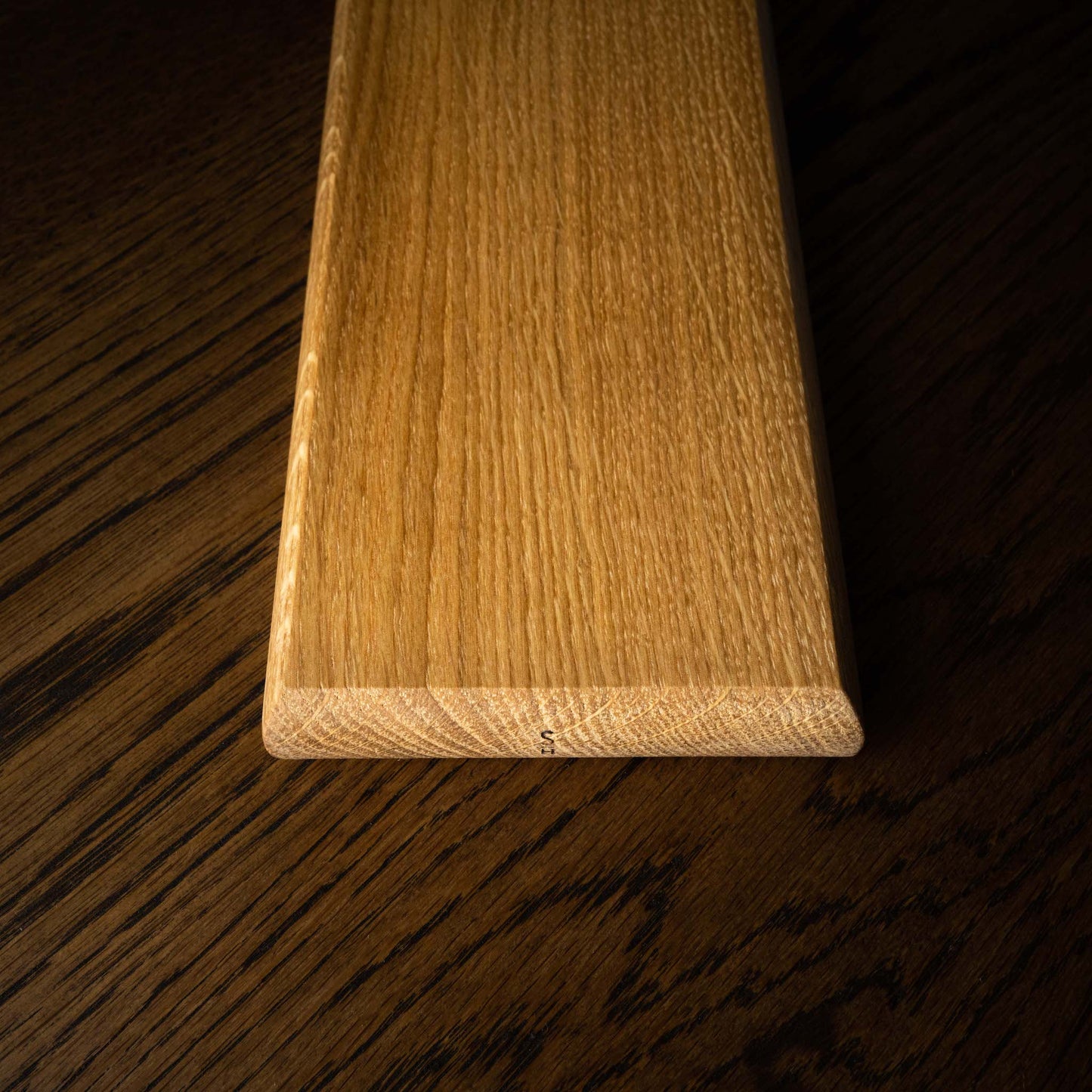 Selwyn House Oak Baguette Board Close Up