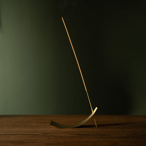 Apotheke Fragrance Brass Incense Stand wit Incense