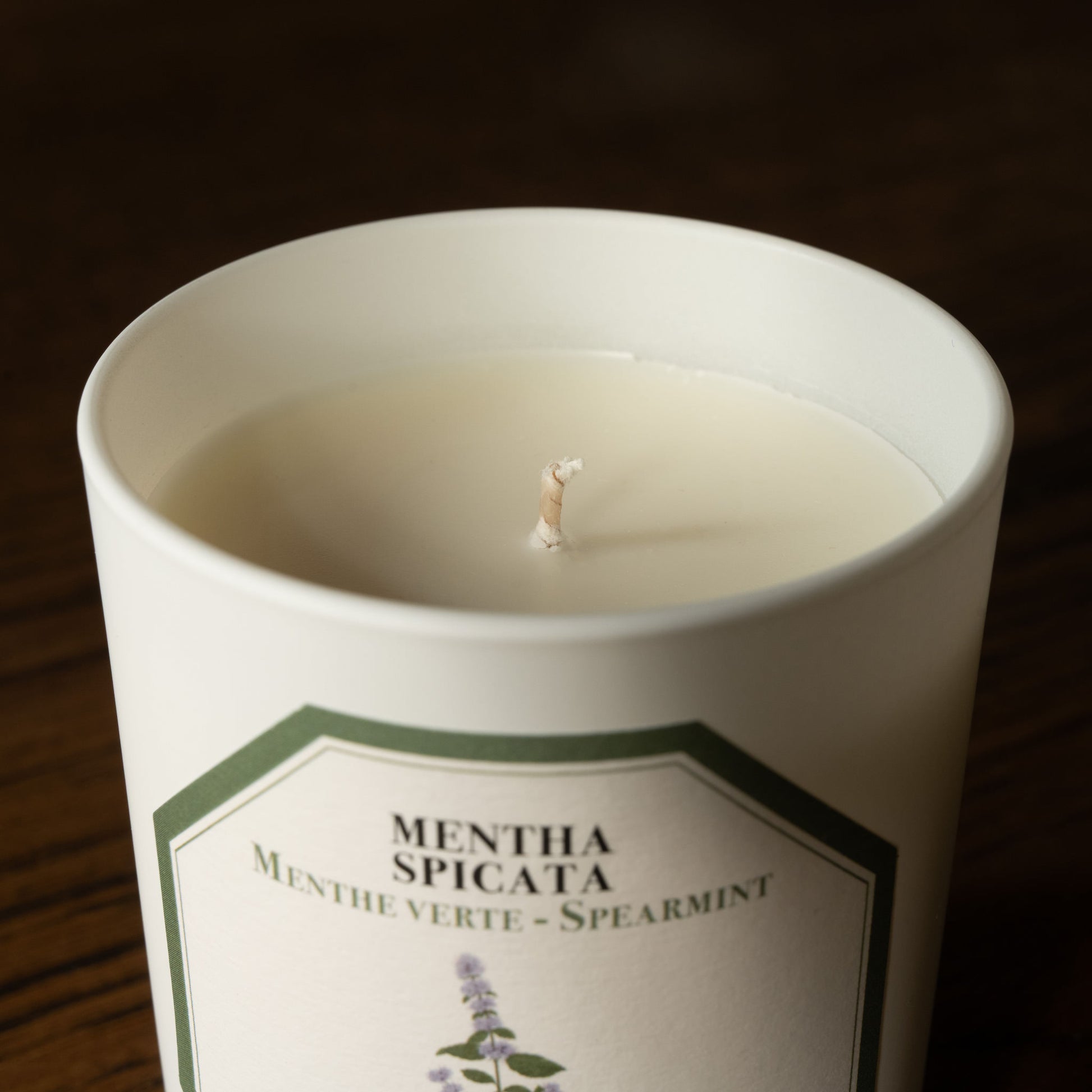 Carrière Frères spearmint scented candle wick. 