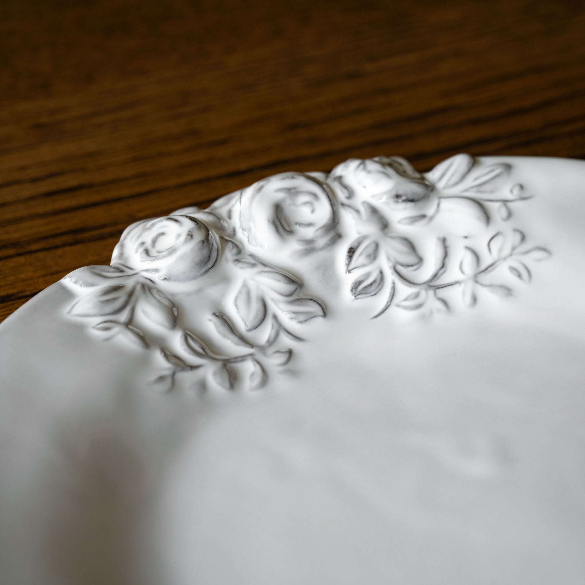 Rose design detail of Carron Paris Rose Dessert Plate. 