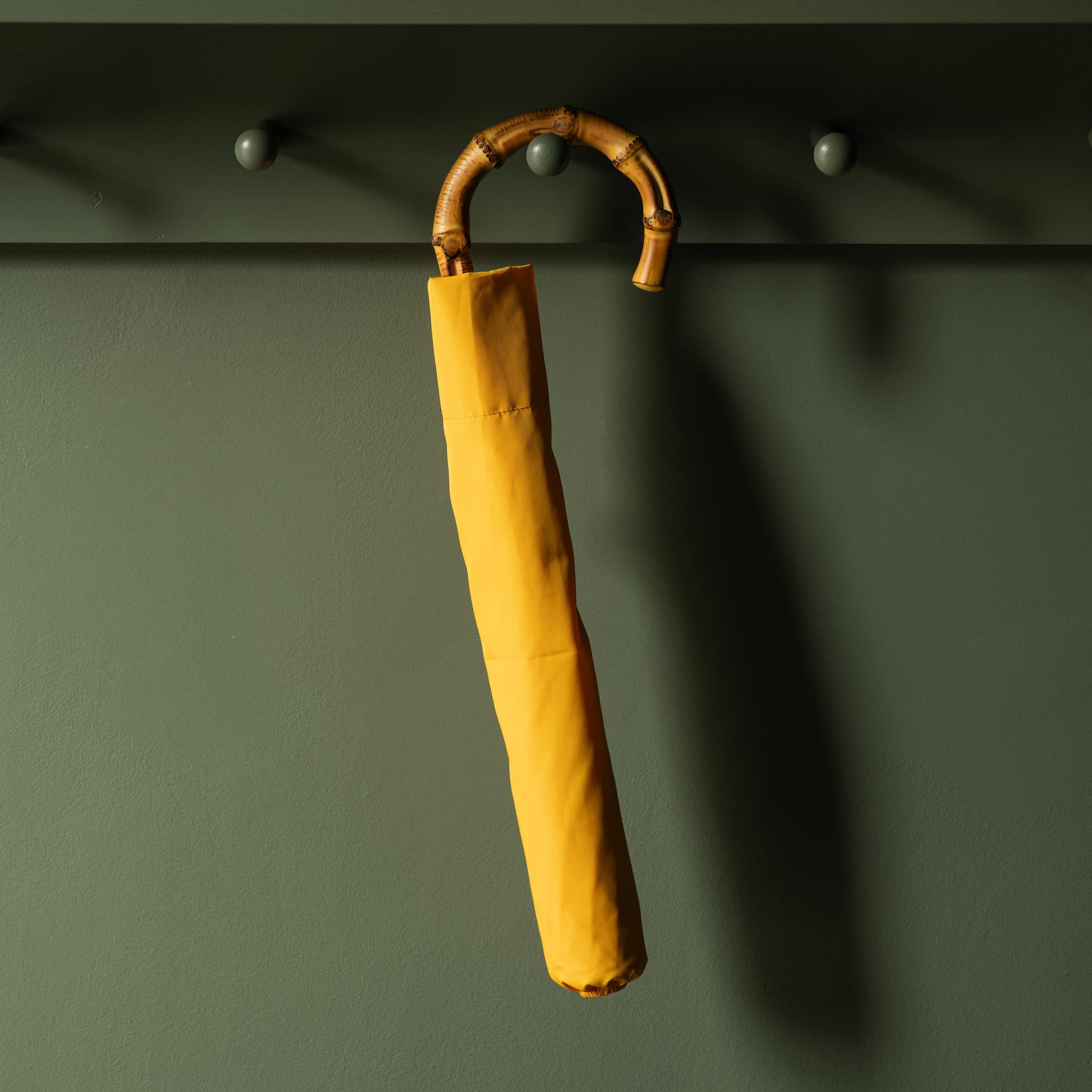 Fox Umbrellas yellow telescopic umbrella with a bamboo handle in yellow cover