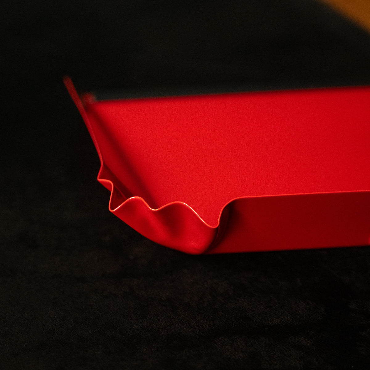 Pan detail for Iris Hantverk Red Metal Dustpan 
