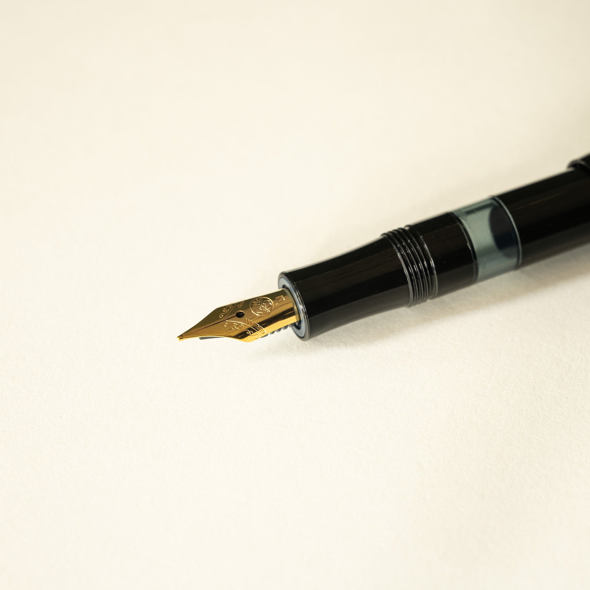 Kaweco Piston Sport Classic Pen nib and transparent ink chamber. 