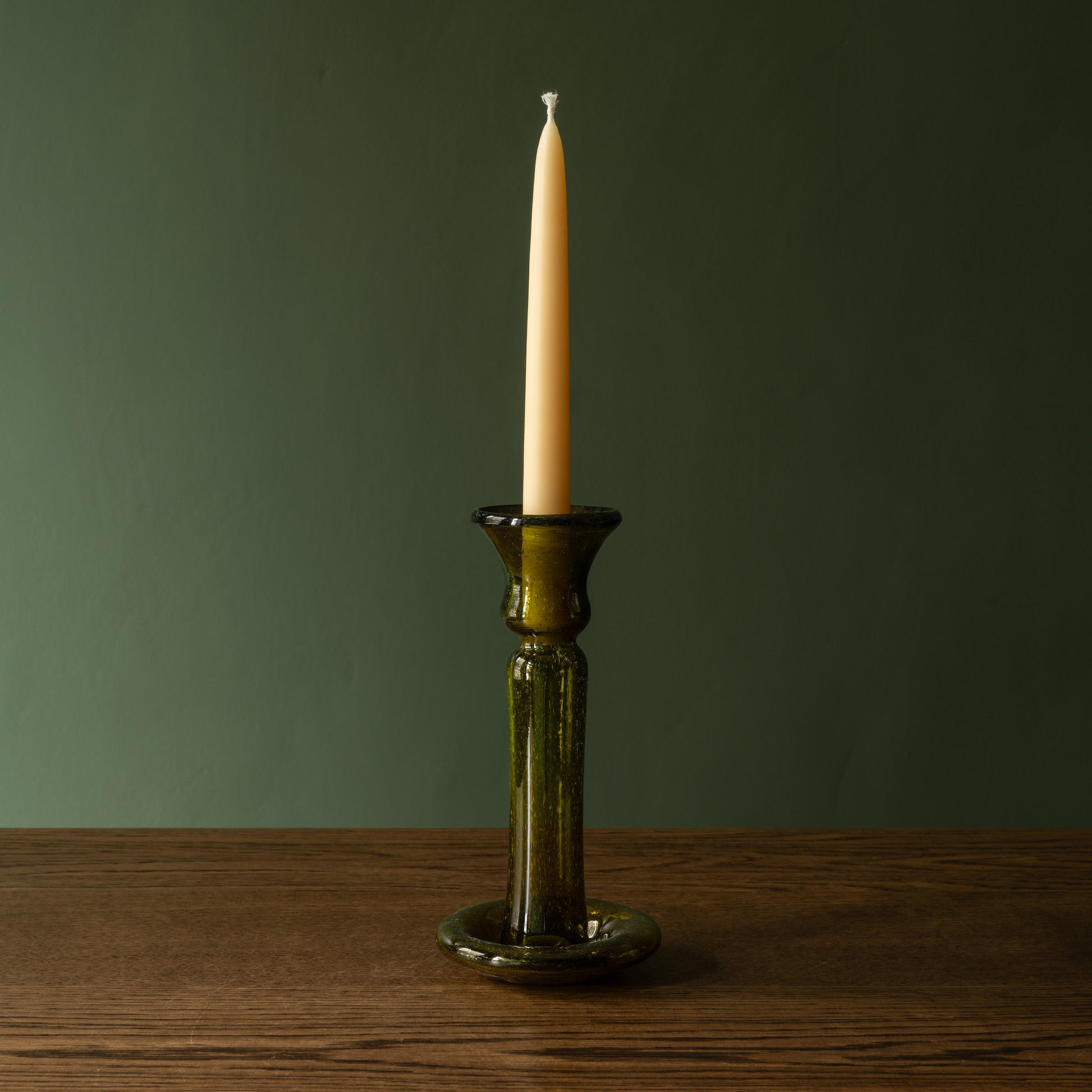 La Soufflerie Porta Candele in mix of olive & brown recycled glass with beeswax dinner candle.