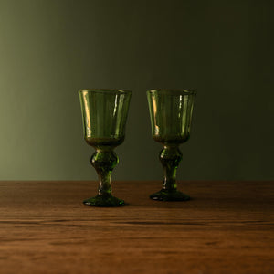 La Soufflerie White Wine Glass in green recycled glass