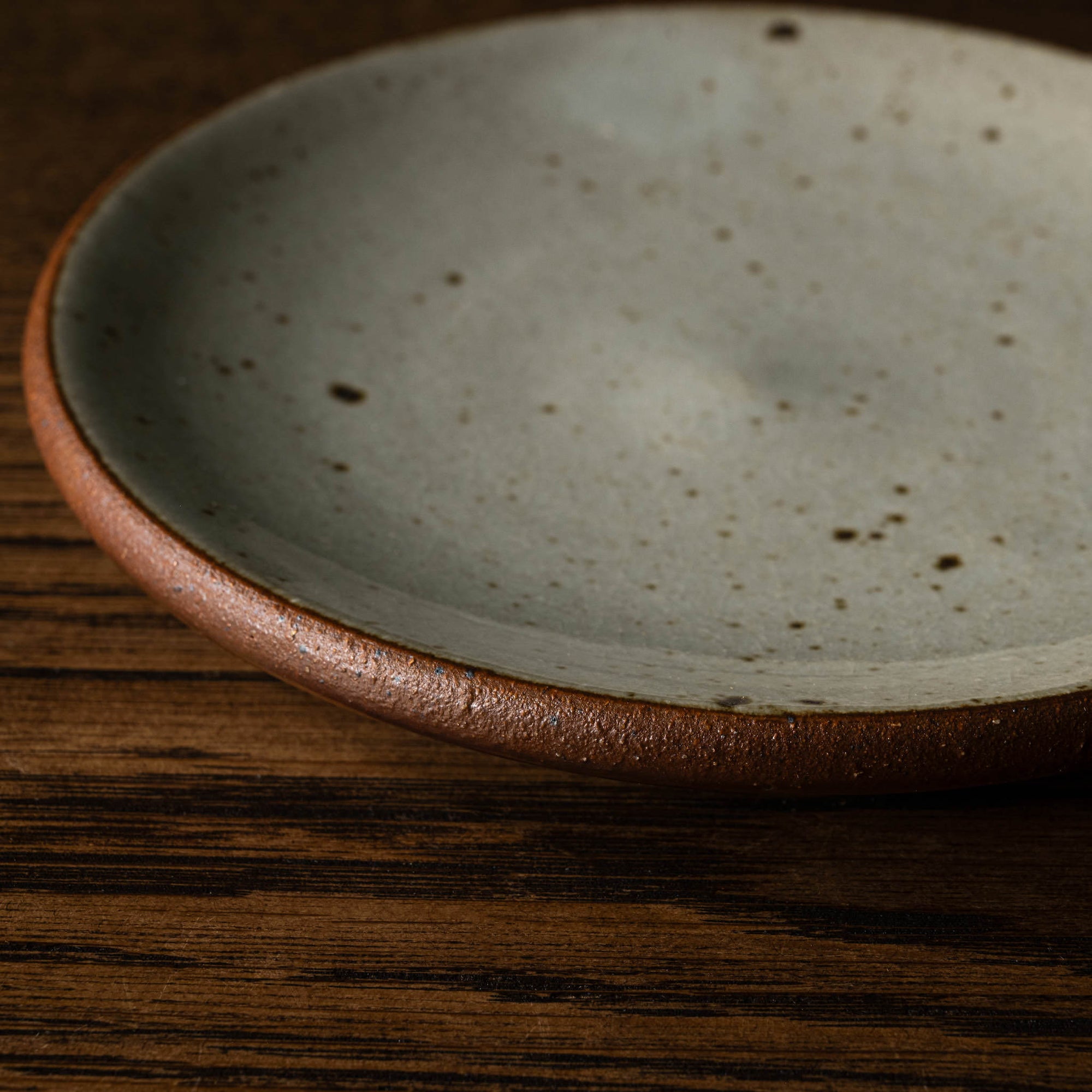 Leach Pottery Standard Ware Dolomite glaze Dessert Plate colour and glaze detail