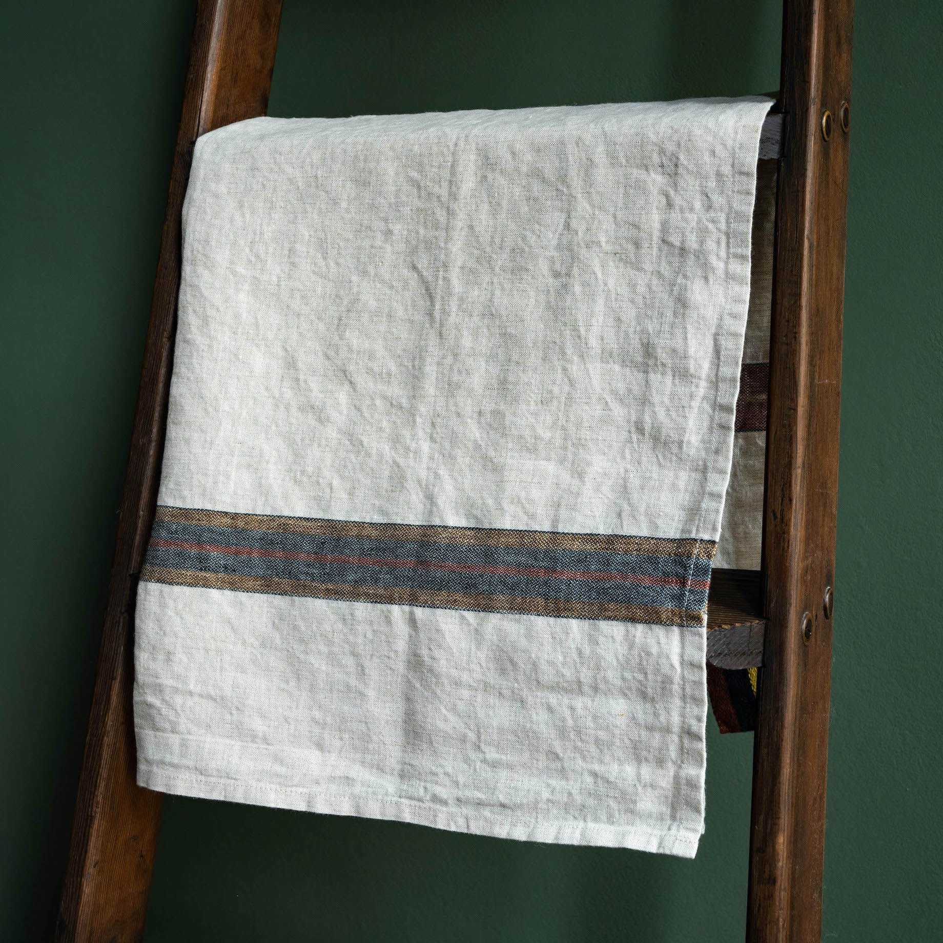 Libeco Linen Dock Tea Towel, oatmeal colour base with stripe detail 