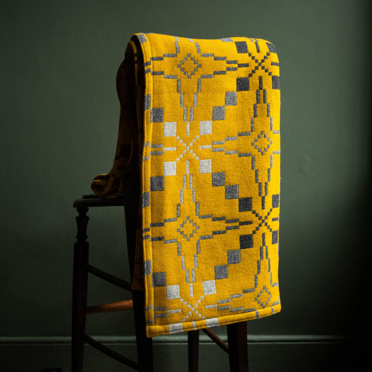 Melin Tregwynt Vintage Star  Welsh Blanket in Gorse  colourway.