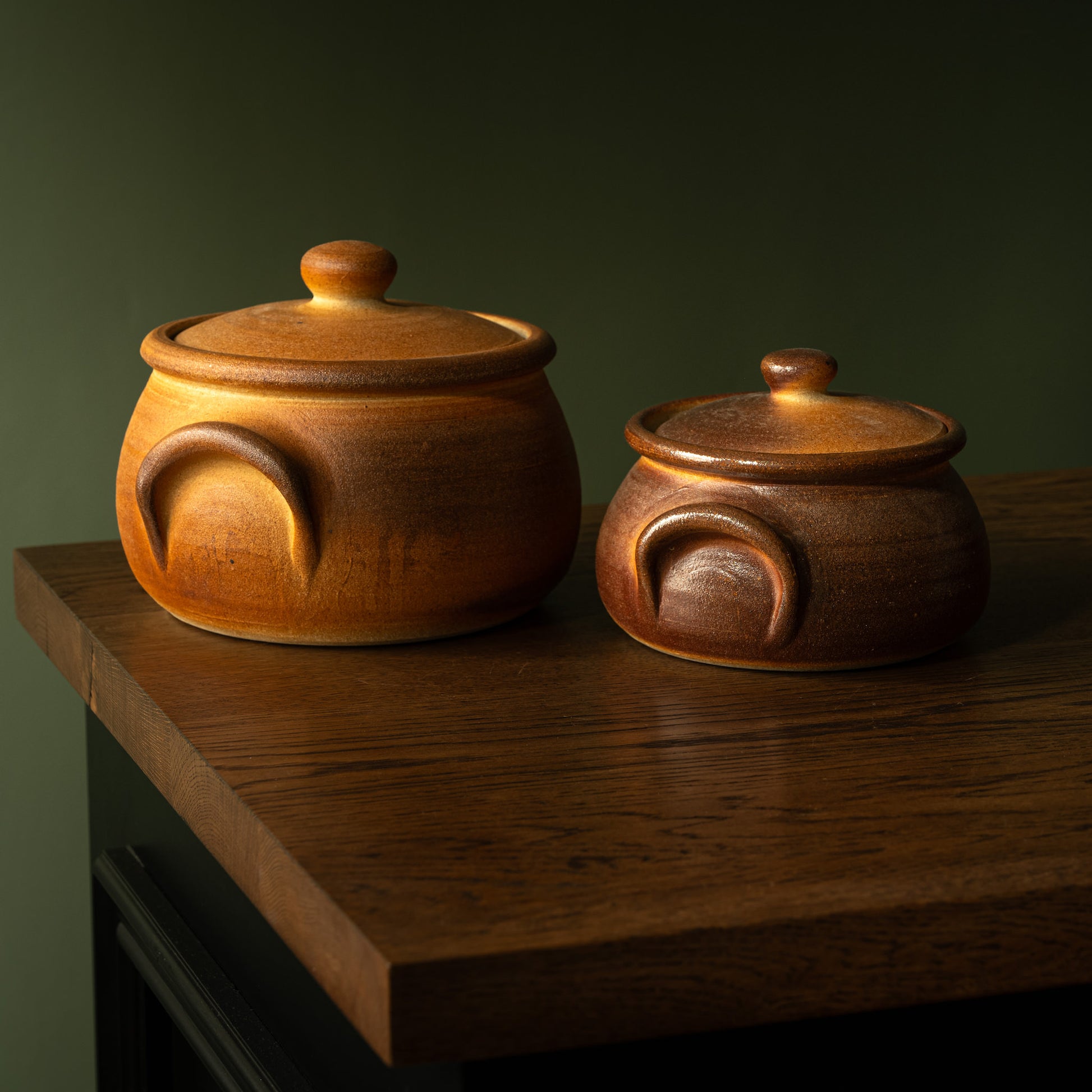 Muchelney Pottery Large & Medium sized Squat Casserole Pots. 
