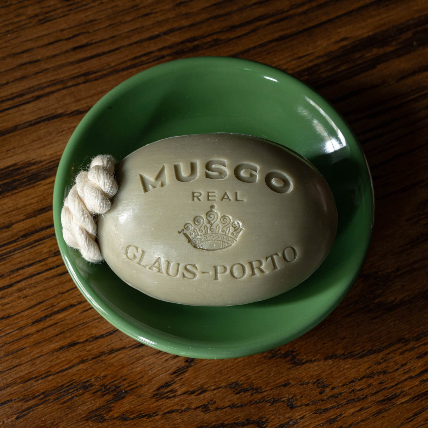 Musgo Real 1887 fragrance soap on a rope & green enamel soap dish 