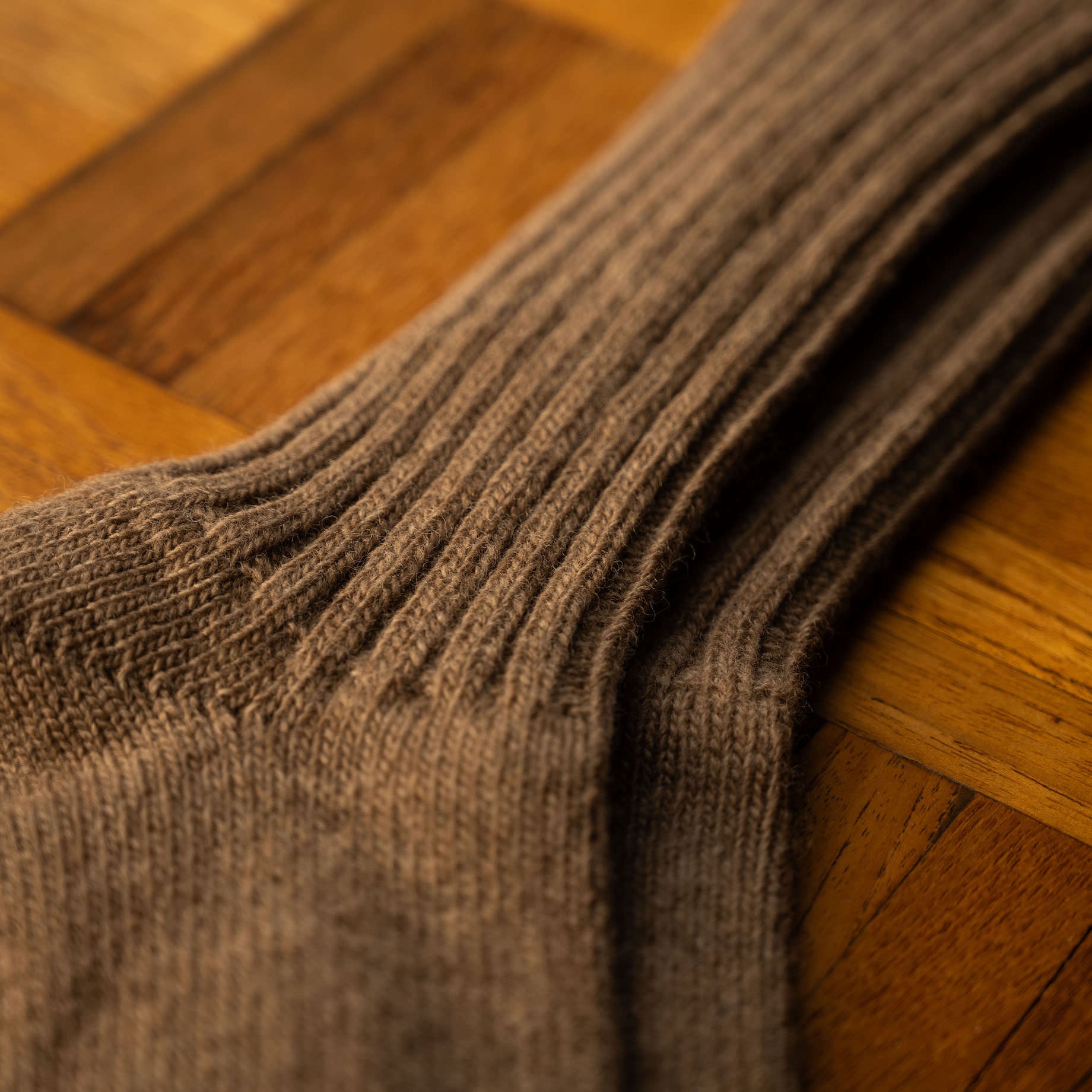 Colour & yarn detail for Beige Nishiguchi Kutsushita Wool Ribbed Socks