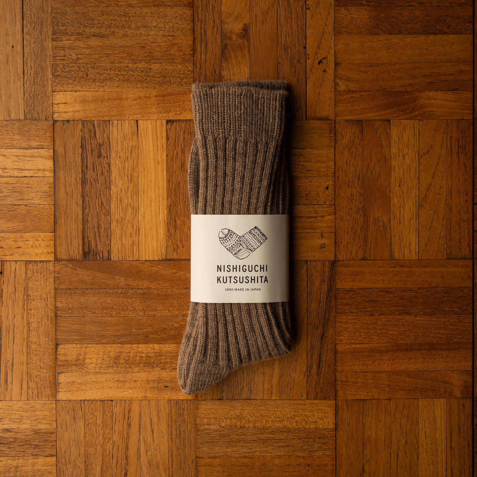 Nishiguchi Kutsushita Beige Wool Ribbed Socks with logo band