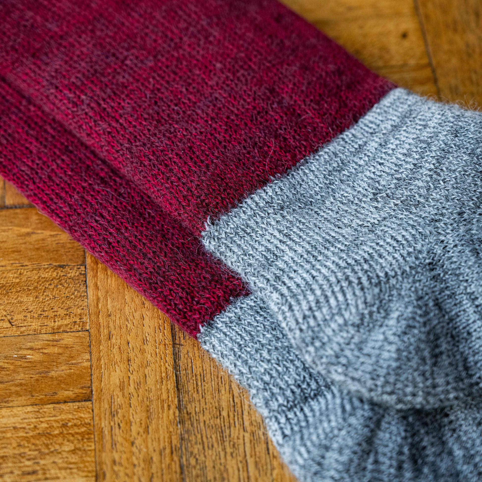 Heel detail of Nishiguchi Kutsushita Bordeaux wool & mohair socks