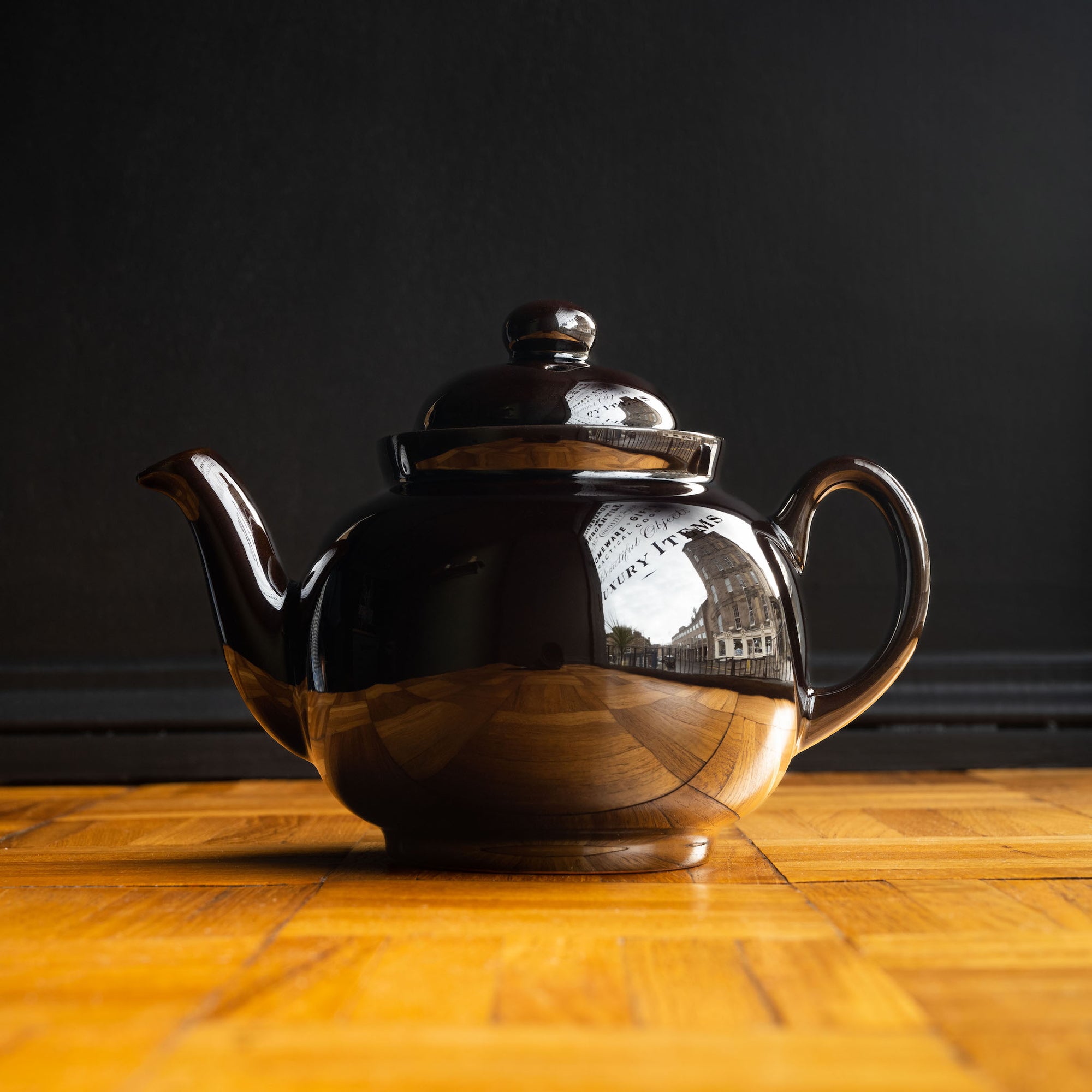 Brown Betty teapot 4 cup size