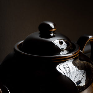 Brown Betty teapot lid close up